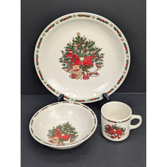 O'Christmas Tree One 10 1/8" Dinner Plate One 6 7/8" Cereal Bowl One 3" Flat Cup - Picture 1 of 8